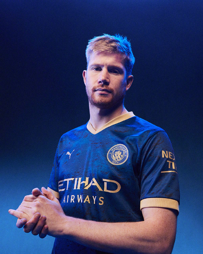 弗罗因德：对诺伊尔的未来我们并不着急；拜仁确实联系过安东尼