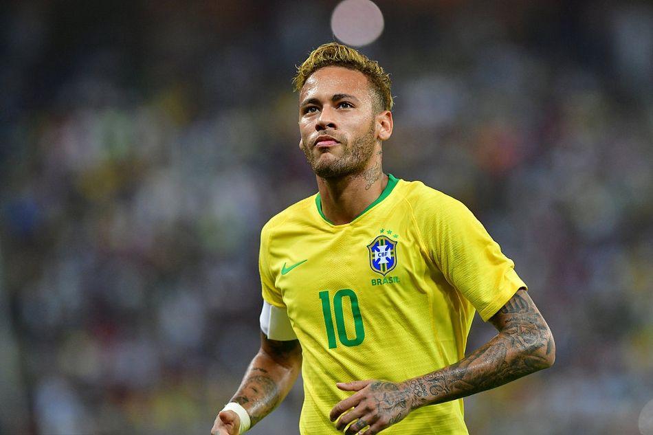 英超-狼队0-3曼联：送副班长首胜？NO！阿莫林要逼近欧冠区｜前瞻（英超前瞻：副班长别想开胡！狼队恐0-3负曼联，阿莫林率队逼近欧冠区）