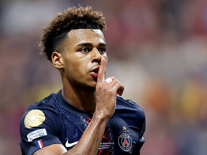 阿森纳3-1拜仁，廷贝尔、马杜埃凯、马丁内利破门，诺伊尔送礼