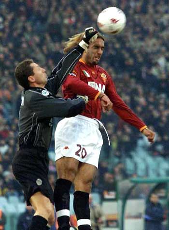 足球英足总发布最新处罚名单，多名球员受罚