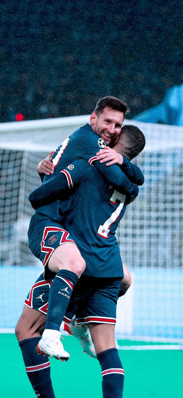 美媒：保罗当着全队质疑卢16年总冠军含金量后矛盾变得不可调和