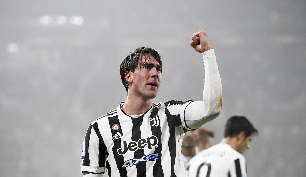 卡牌大师？皇马本场主裁本赛季此前7场西甲出示35黄6红（皇马此役主裁发牌频繁：本季前7场西甲出示35黄6红）