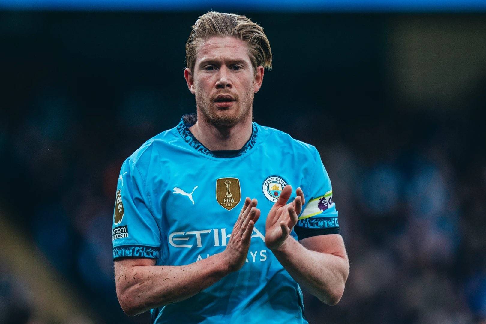 RAC1：巴萨全新第四球衣将在明年的西超杯中迎来赛场首秀（RAC1：巴萨第四套全新球衣将于明年西超杯完成赛场首秀）