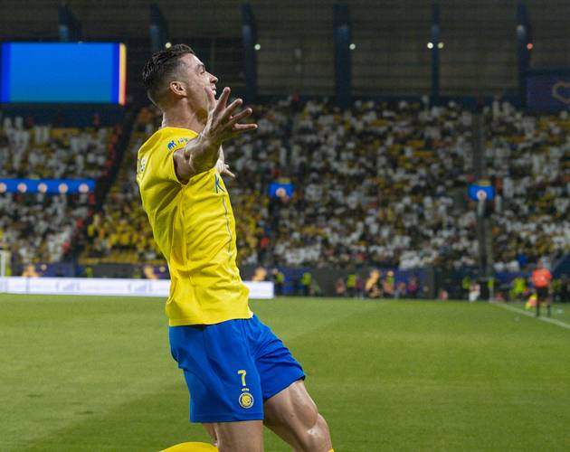 韩K联半场：弗里德约森头槌破门，光州暂1-0蔚山（韩K联半场战报：弗里德约森头球建功，光州暂以1-0领先蔚山）