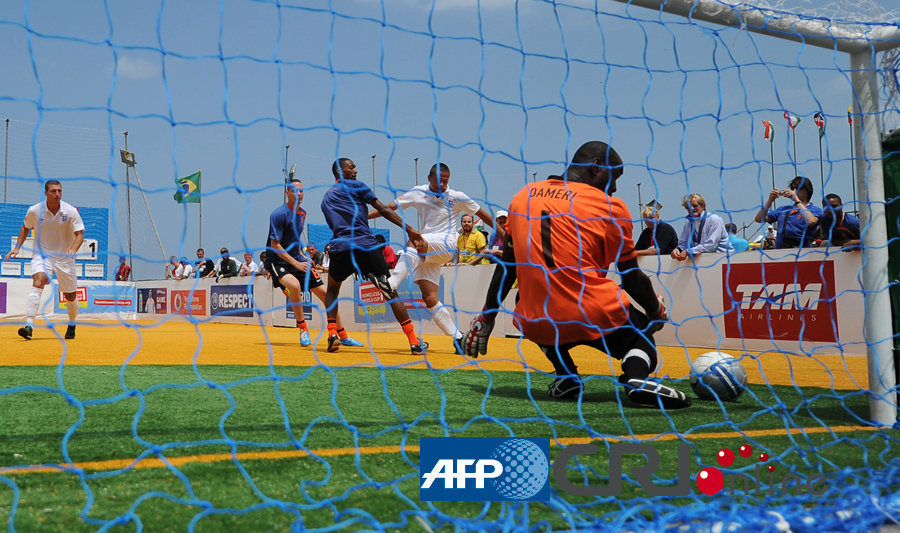 20场造9球! 贝林厄姆成皇马英格兰双重难题 他真的被高估了吗（20战制造9球，贝林厄姆成皇马与英格兰的双重困局，他真的被高估了？）